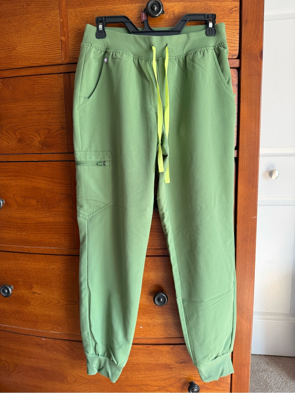 FIGS Zamora Jogger Scrub Pants SM Regular Women’s Fern Green